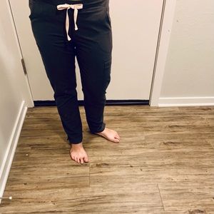 Figs Scrubs Women’s Yola Skinny pants- XS